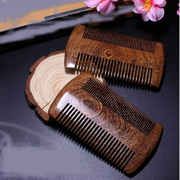 Kapesní hřebeny - santalové dřevěné